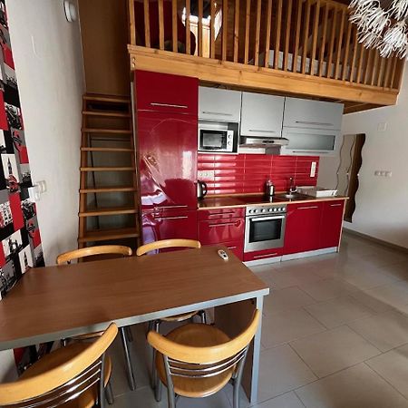 City Apartman Haz Balatonlelle Eksteriør billede