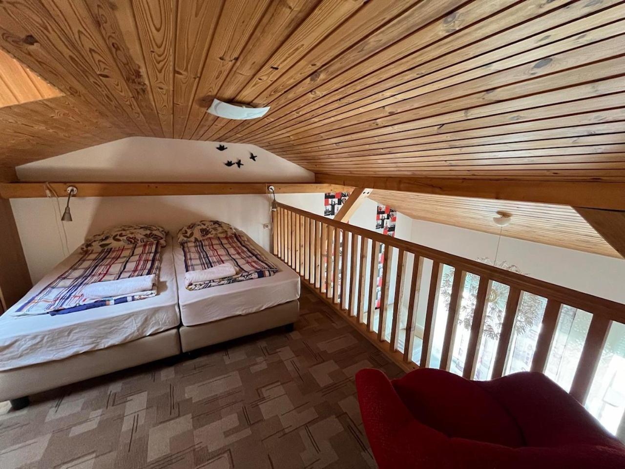 City Apartman Haz Balatonlelle Eksteriør billede